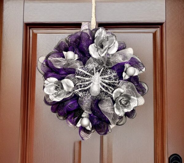 Halloween spider web wreath - Image 4